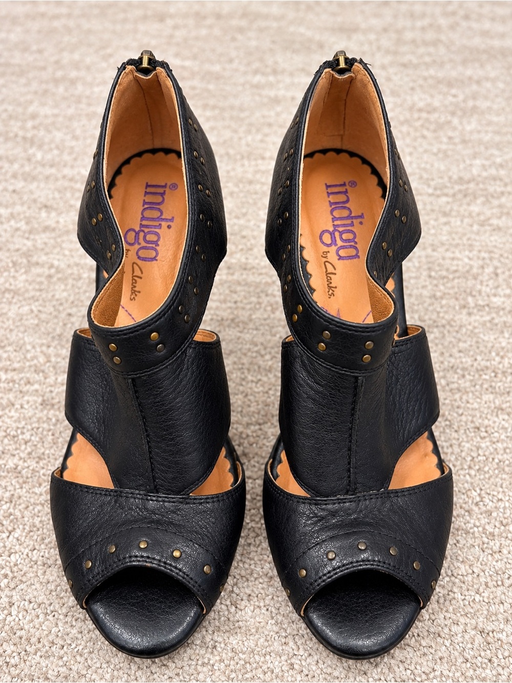 Indigo by Clarks Black Leather Studded Peep Toe Heels – Size 7M